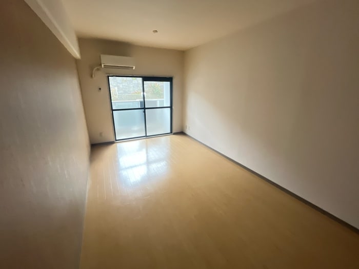 居室 ｵｰｸﾗﾝドｱｻｰﾄ折尾