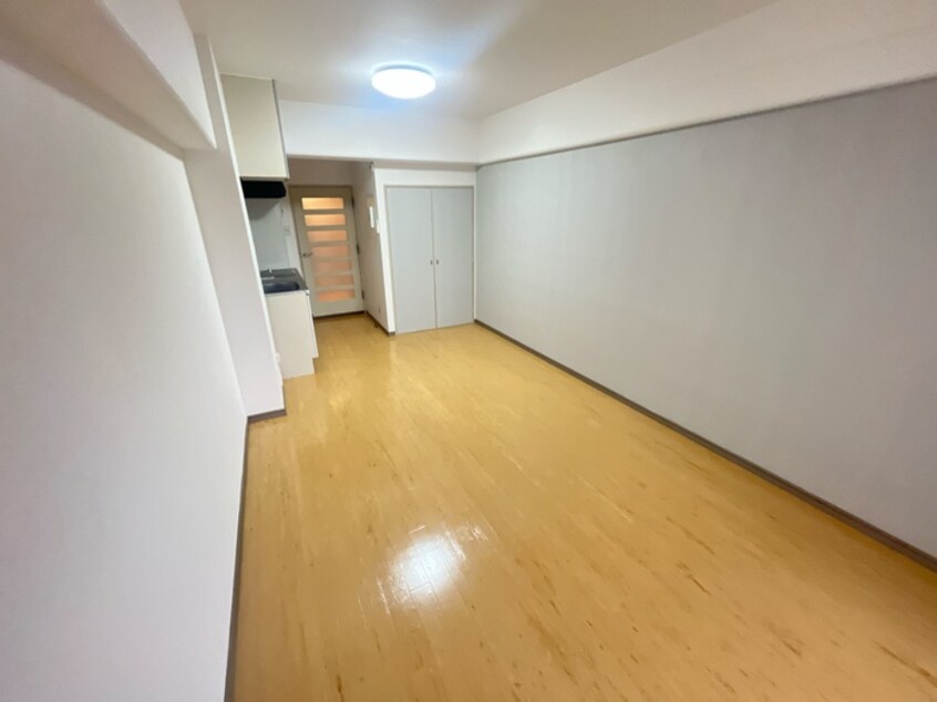 居室 ｵｰｸﾗﾝドｱｻｰﾄ折尾