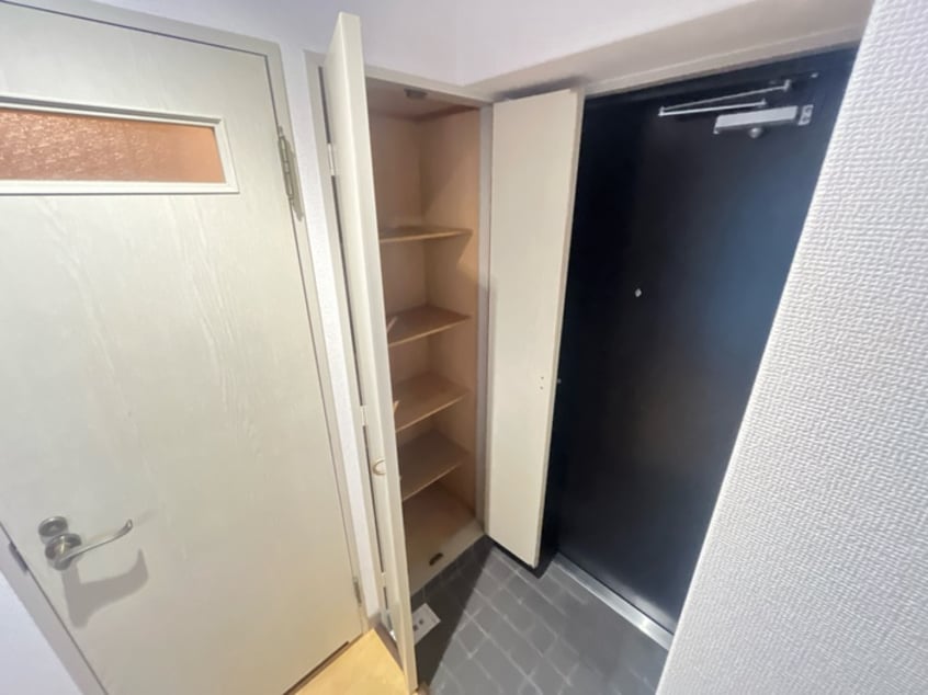 靴箱 ｵｰｸﾗﾝドｱｻｰﾄ折尾