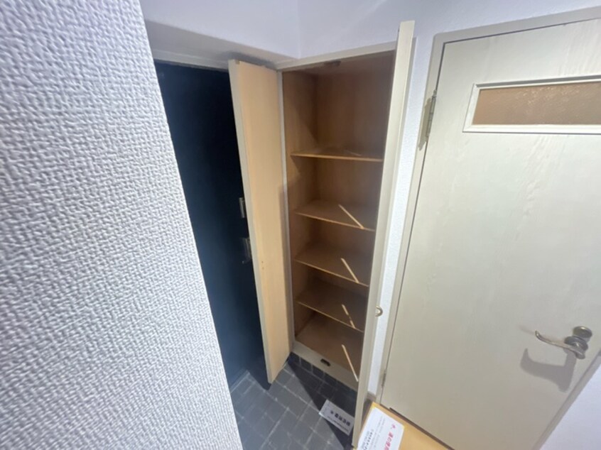 靴箱 ｵｰｸﾗﾝドｱｻｰﾄ折尾