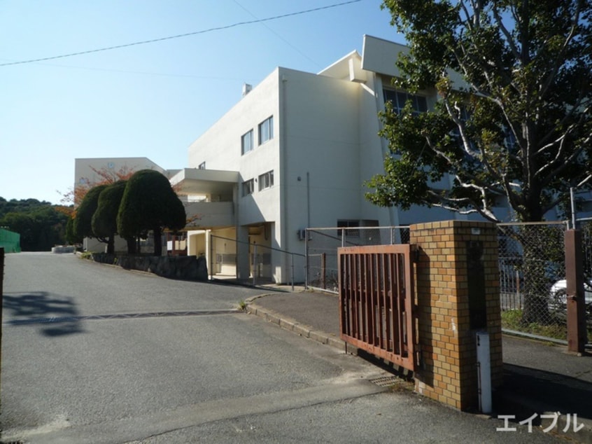 志免中学校(中学校/中等教育学校)まで550m リヴィエール志免Ａ