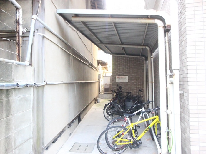 駐輪場 プレデュパルク壱番館