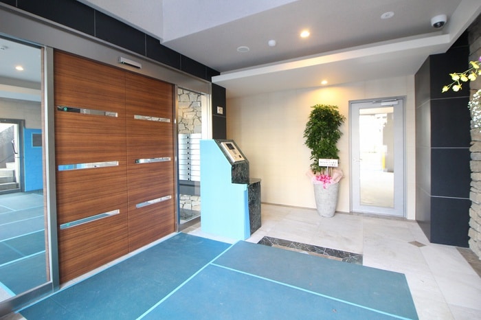 エントランス部分 ｻﾝｼｬｲﾝ.ｻﾌｧｲｱ･ﾌﾟﾘﾝｾｽ戸畑