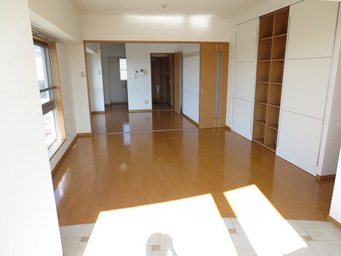 居室 浅野ベイタワー