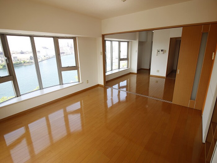 内観写真 浅野ベイタワー