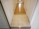 玄関 ｻｳﾞｫｲｽﾀｼﾞｵｽｲｰﾂ（609）