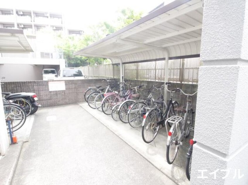 駐輪場 ルレーヴ七隈