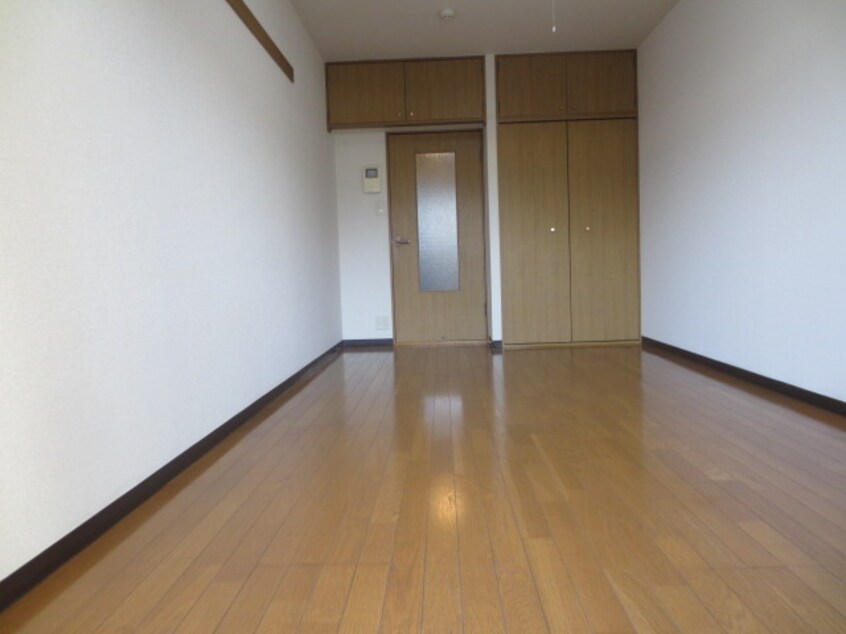 居室 レスポアール城南