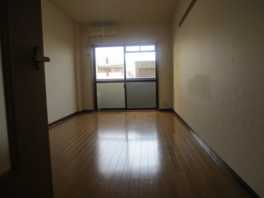 居室 レスポアール城南