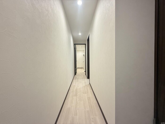 廊下 Le Lien Blanc 空港前