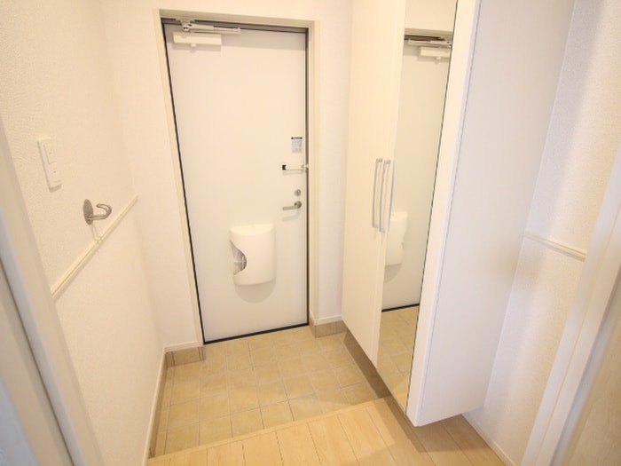 玄関 コスモスI