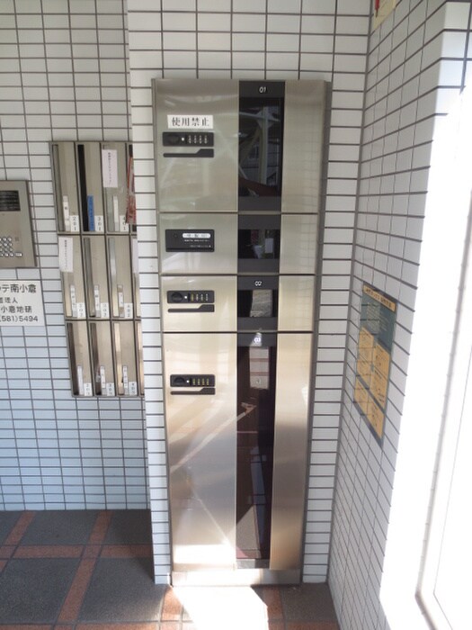 エントランス部分 リベルテ南小倉