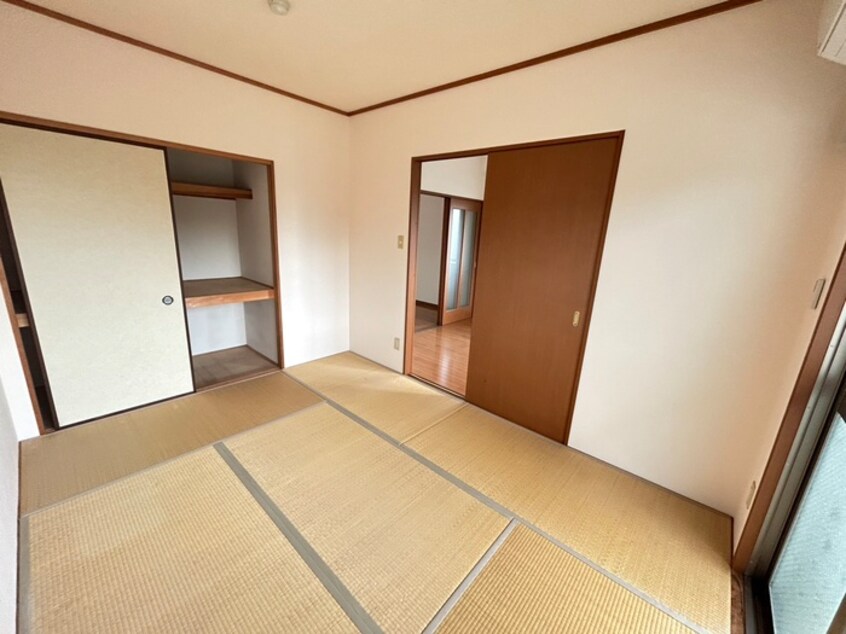 居室 リベルテ南小倉