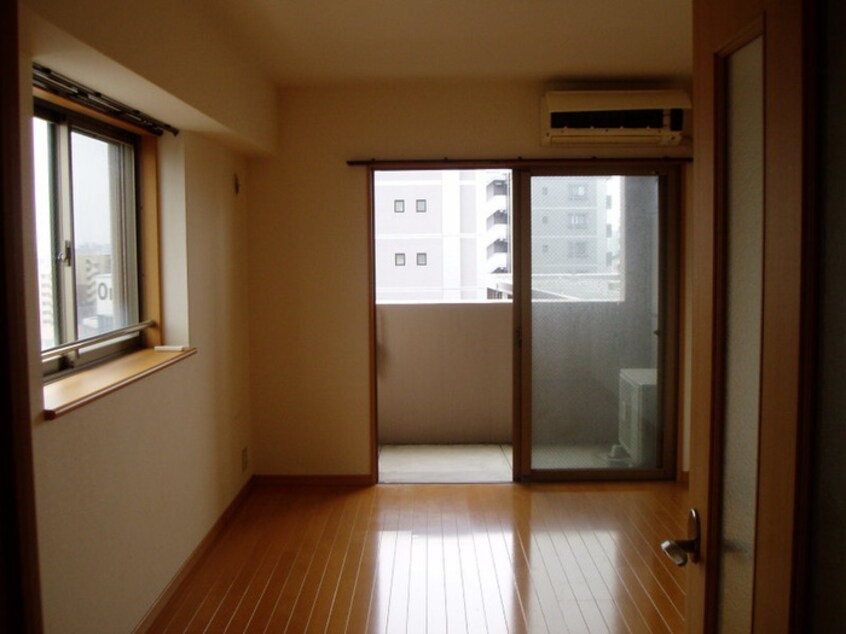 居室 サンロージュ箱崎駅前