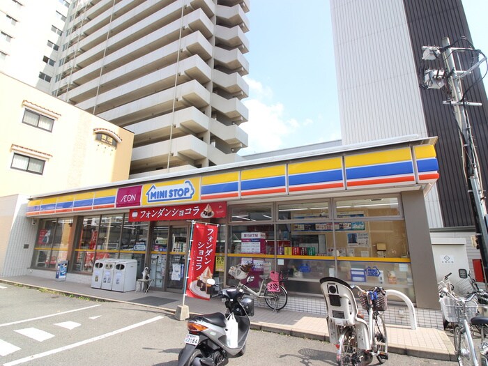 ミニストップ箱崎1丁目店(コンビニ)まで230m サンロージュ箱崎駅前