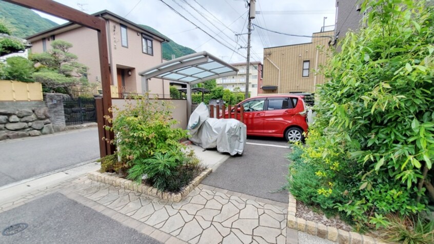 駐輪場 エクラージュ足立