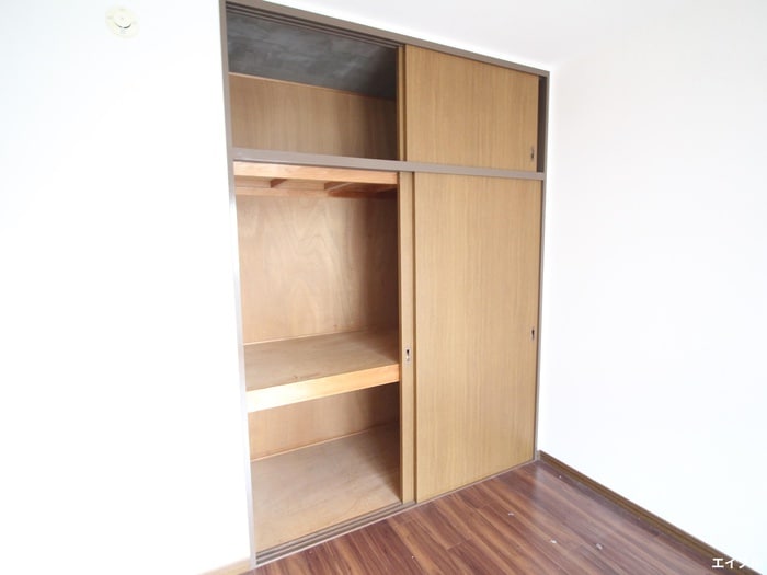 収納 リバーコート大産