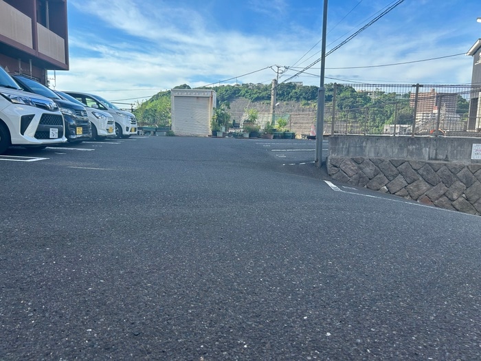 駐車場 ノイベルグ　MS