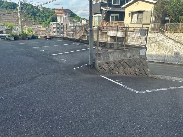 駐車場 ノイベルグ　MS
