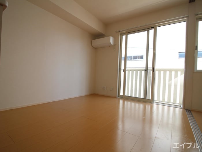 居室 アヴニ－ルＮＡＫＡ