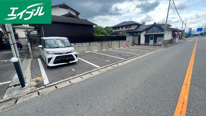 駐車場 セルシオ近大東