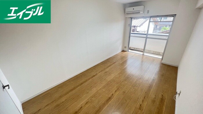 居室 セルシオ近大東