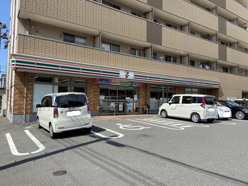 セブンイレブン戸畑新池三丁目店(コンビニ)まで250m ロイヤルブリッジ８８