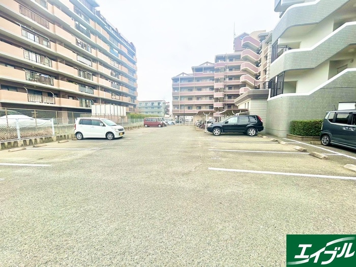 駐車場 プレステージ和白３