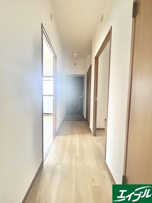 廊下 プレステージ和白３