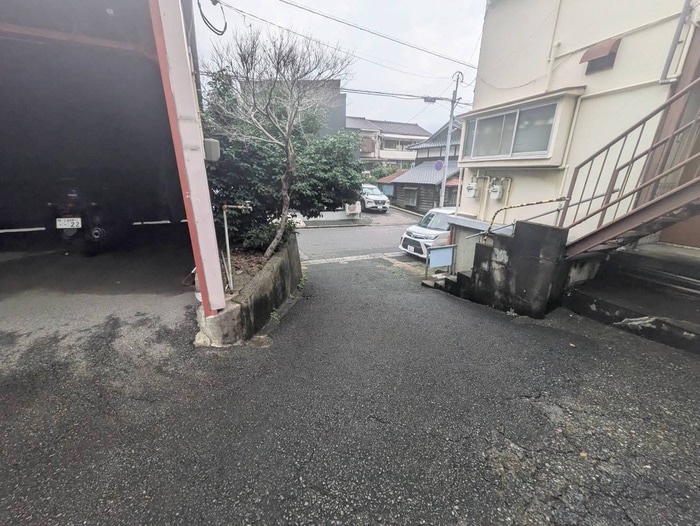 エントランス部分 正津町アパート