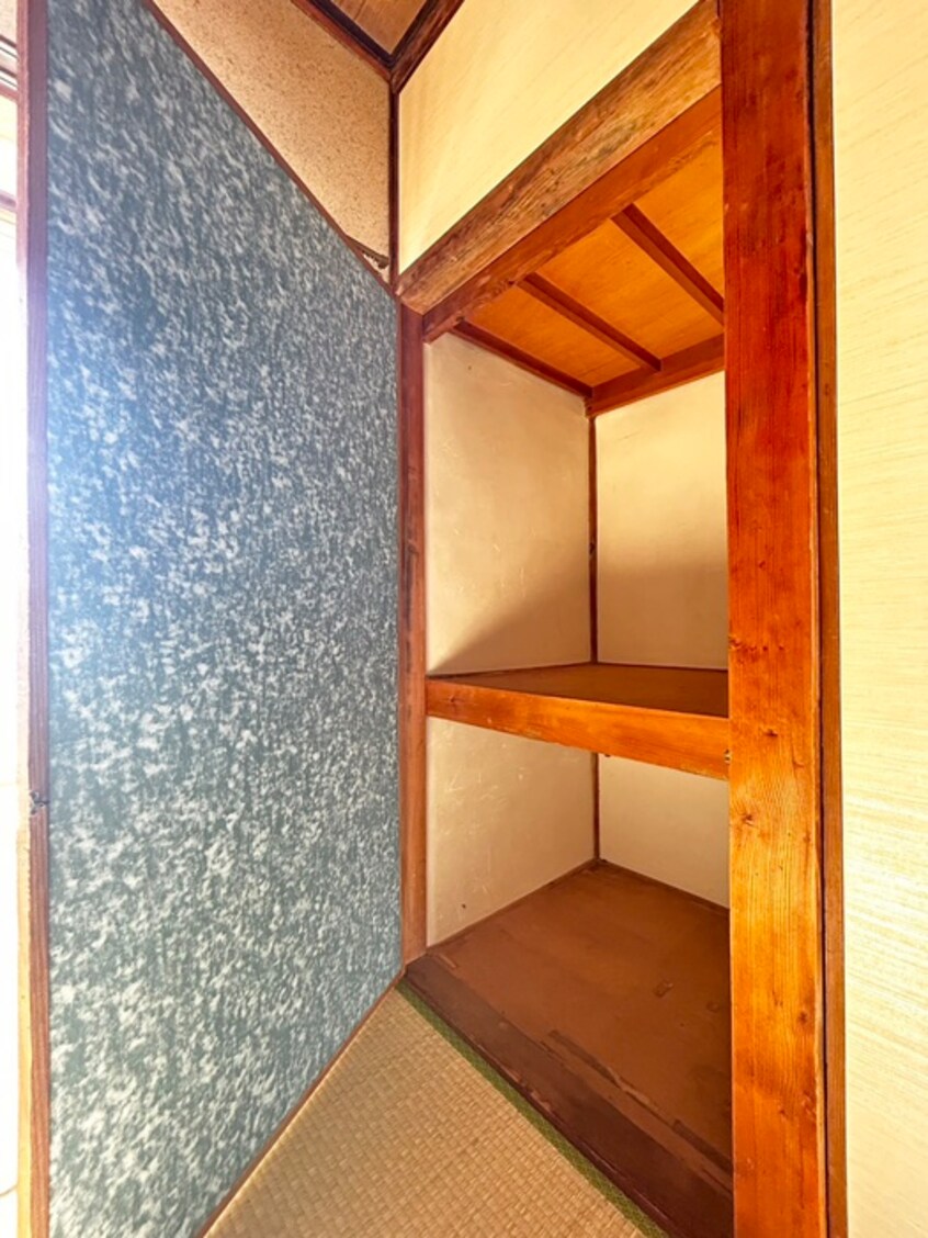 収納 正津町アパート