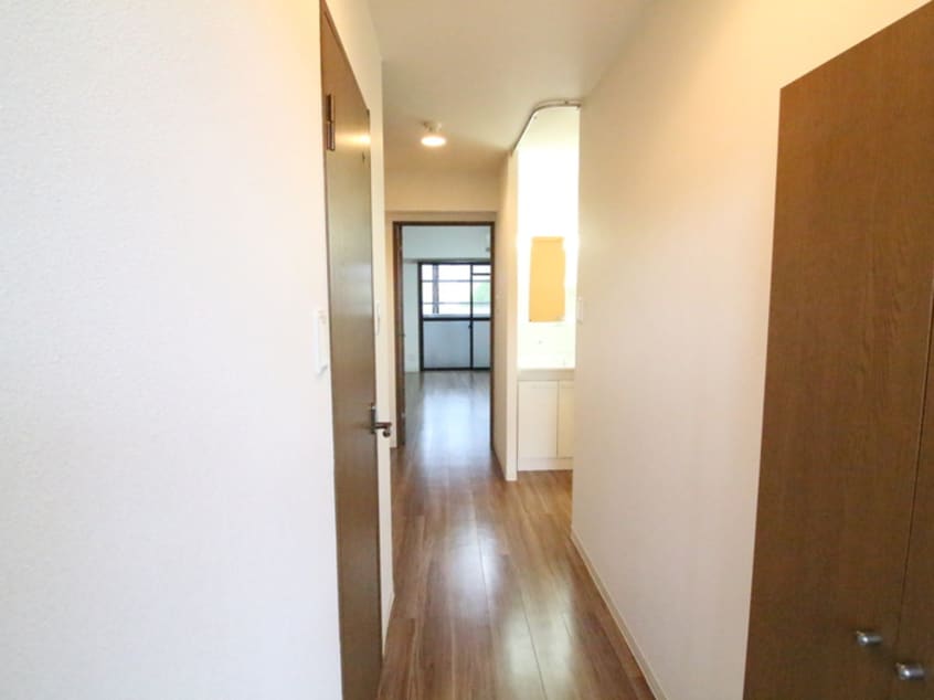 廊下 ラ・リヴイエール