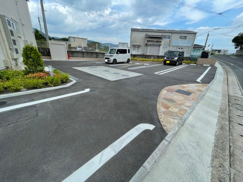 駐車場 エアリーハウス潤野