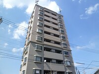 シャイニーヒルズ