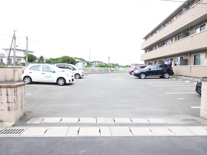 駐車場 リヴェ－ル２１