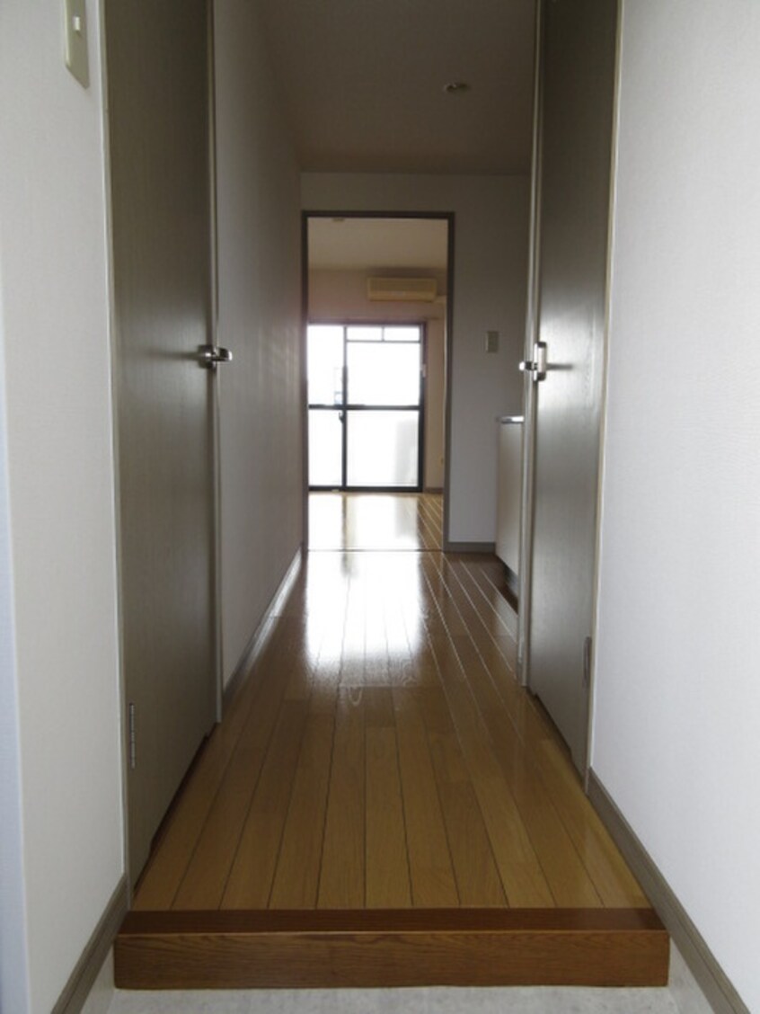 廊下 サン・アネックス