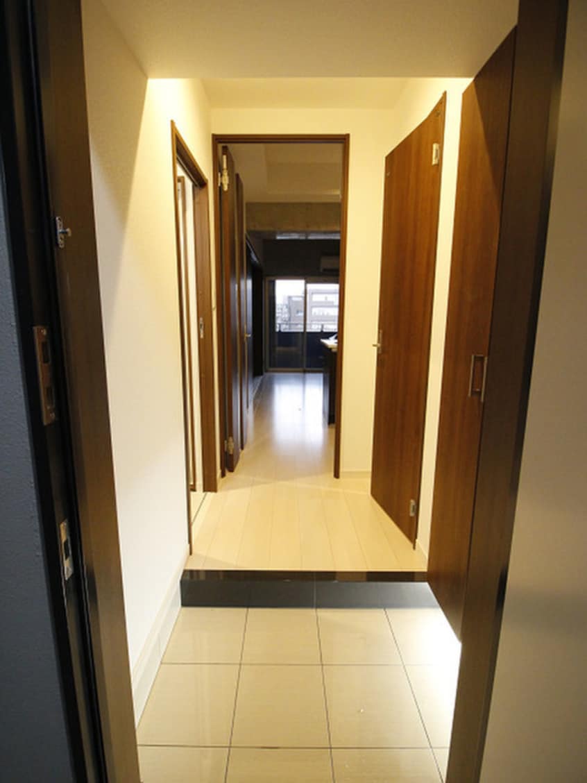 玄関 ＴＨＥ ＨＩＬＬＳ ＫＯＫＵＲＡ