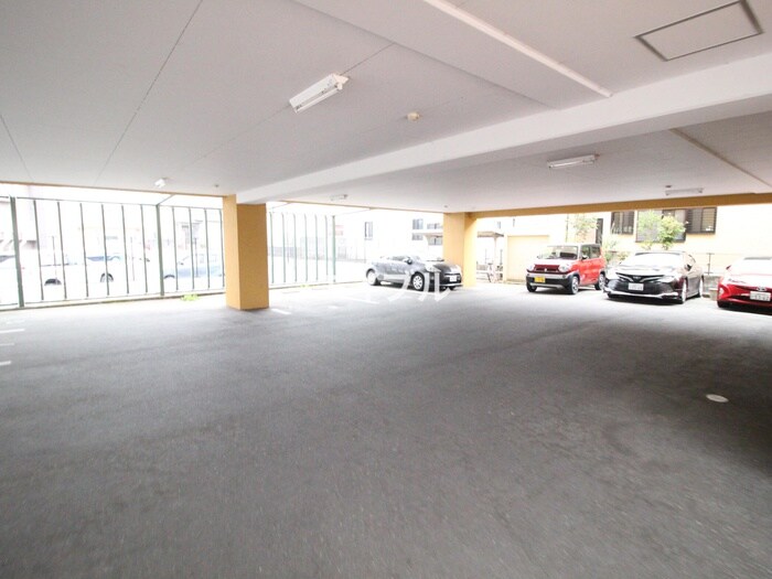 駐車場 アリエッタ