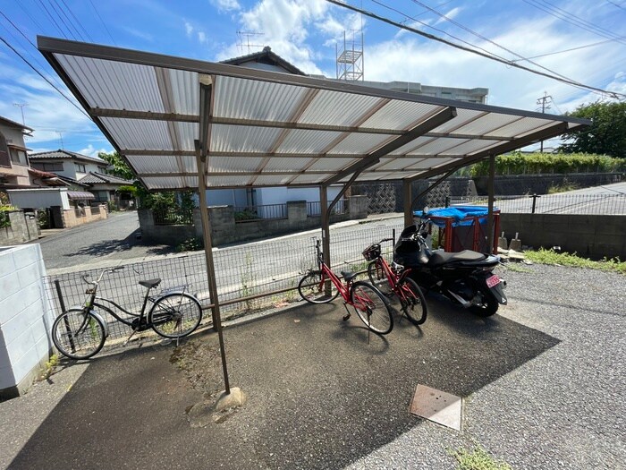 駐輪場 コンフォート湯川