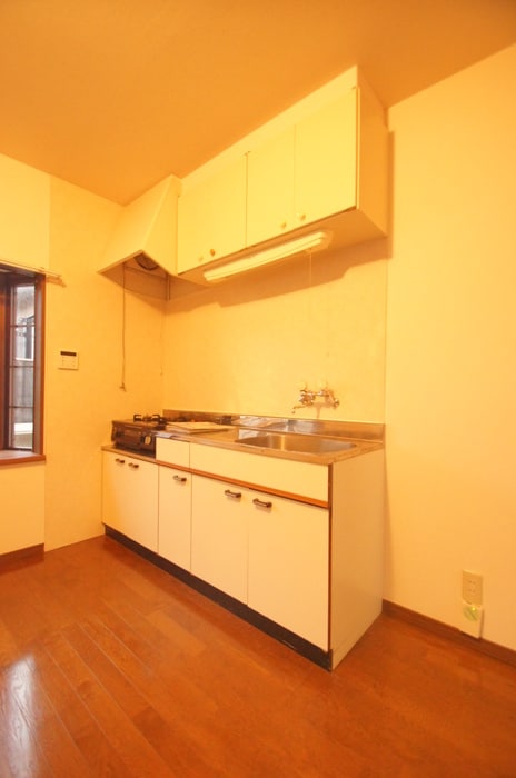 キッチン ニューウイングハイツ　F