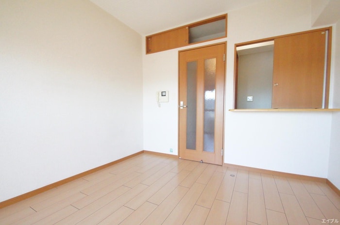 居室 サニーサイドアップ