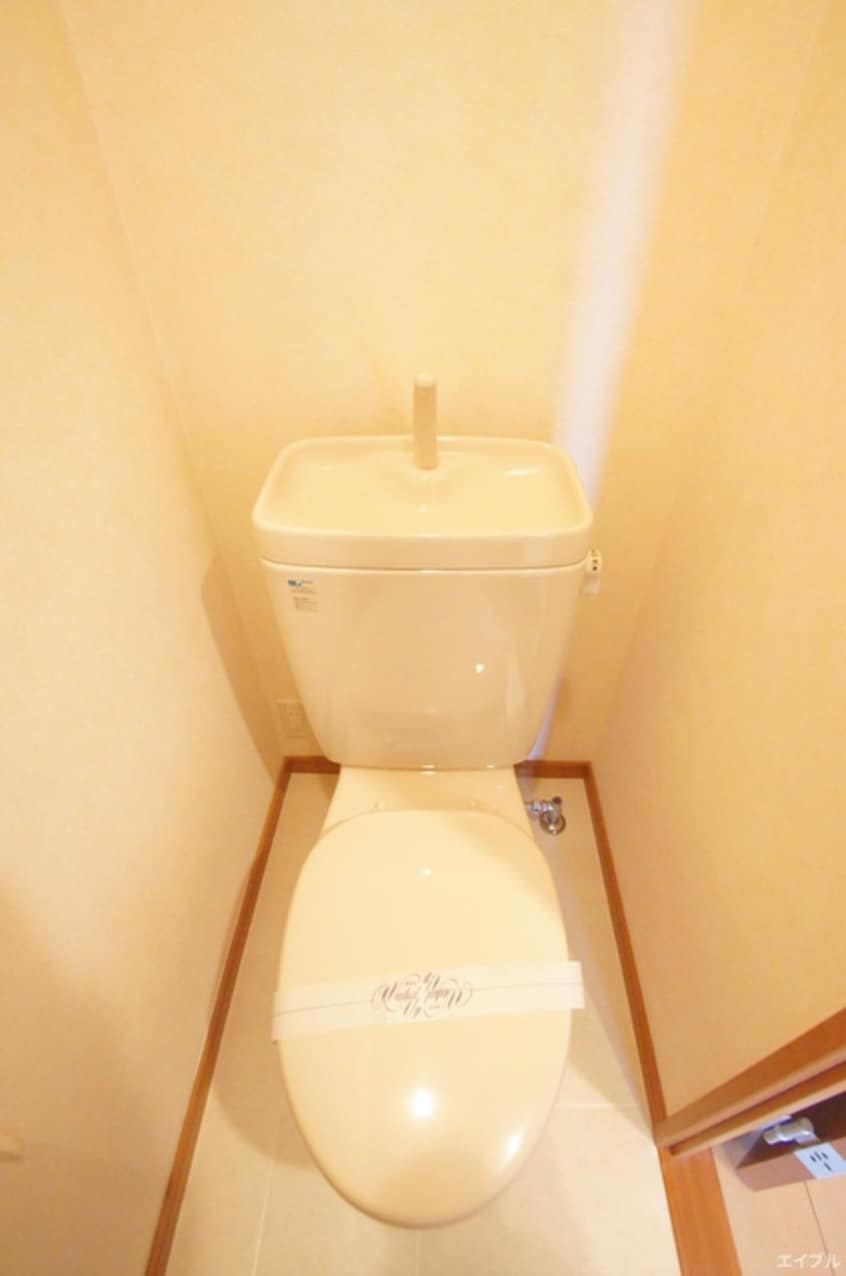 トイレ サニーサイドアップ