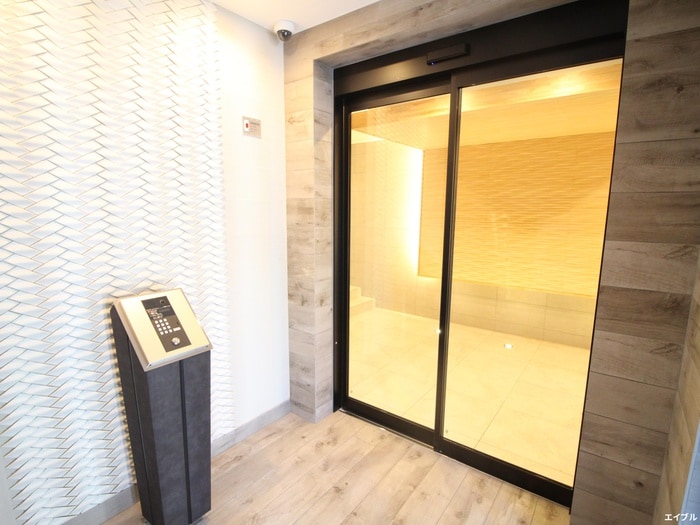 エントランス部分 ﾘｱﾝﾚｶﾞｰﾛ雑餉隈駅