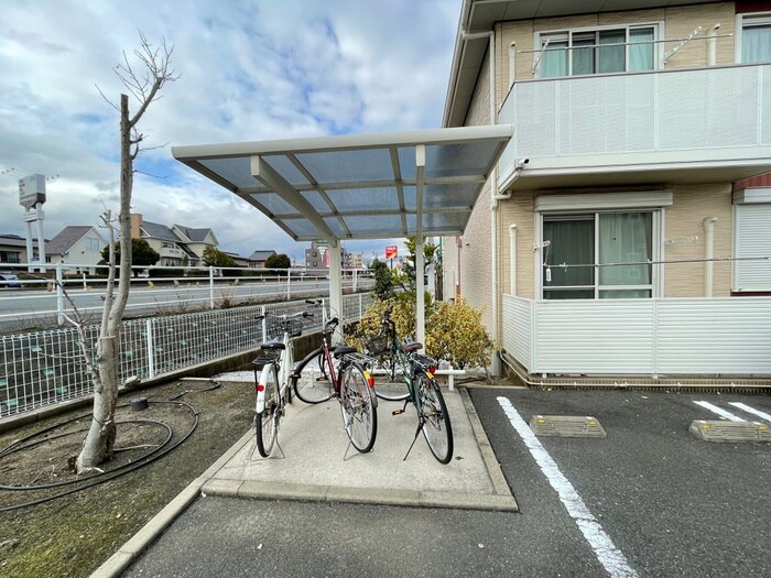 駐輪場 パストラーレ潤崎E棟