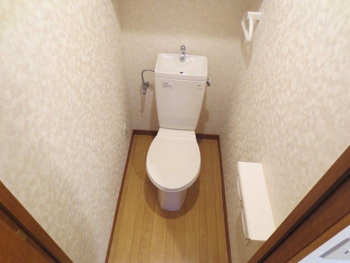 トイレ ＳＥＳＳＩＯＮ穴生