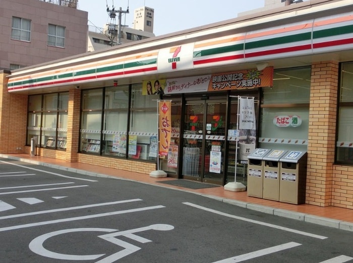 セブンイレブン　谷2丁目店(コンビニ)まで450m アクシス六本松Ａ