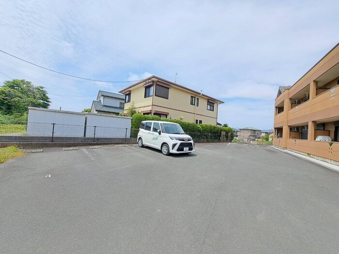 駐車場 プルメリア