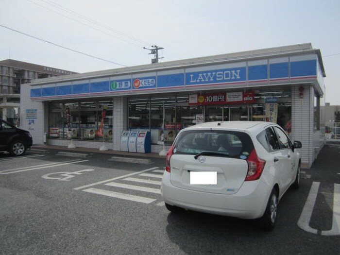 ローソン久留米大学医療センター前店(コンビニ)まで300m ラミアカ－サ