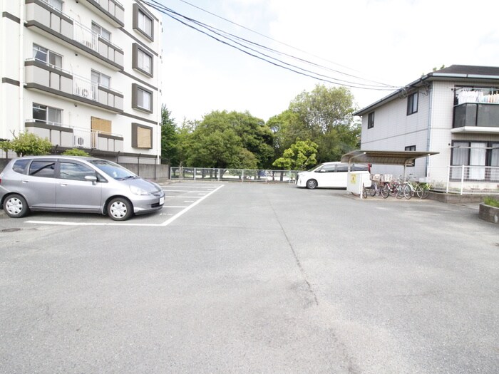 駐車場 パ－クヒルコ－ト