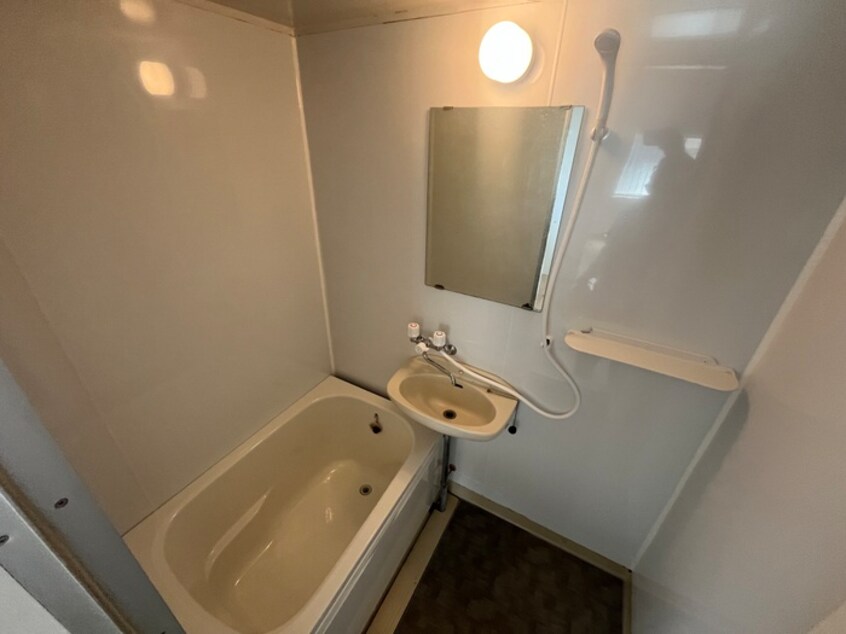 バス／シャワールーム等 サンハイツ高見